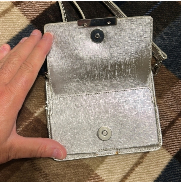 Vince Camuto Shimmering Silver Crossbody Wallet - Picture 5 of 16